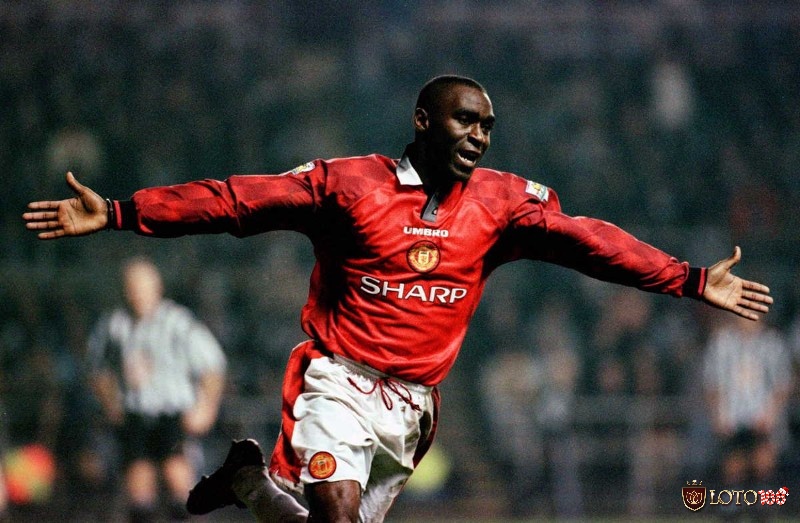 Andy Cole: Ghi 187 bàn, xếp thứ 4 trong số cầu thủ ghi bàn nhiều nhất ngoại hạng Anh.