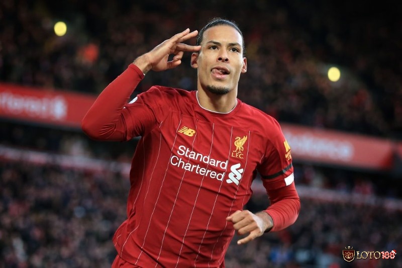 Trung vệ hay nhất Ngoại hạng anh Virgil Van Dijk 