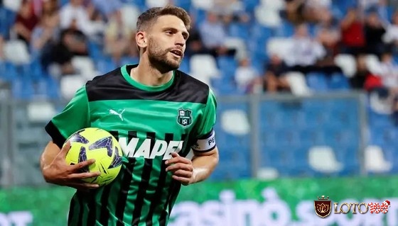 Berardi thuộc top tiền đạo hay nhất Serie A mùa bóng 2021/22