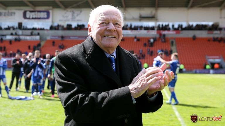 Cầu thủ giàu nhất thế giới với khối tài sản 210 triệu USD Dave Whelan