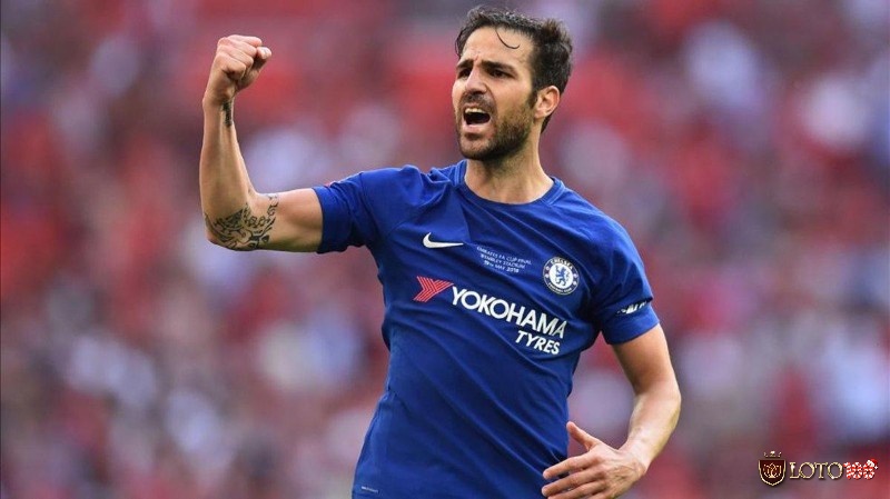 Cesc Fabregas là tiền vệ với kỹ năng chuyền bóng cực chuẩn