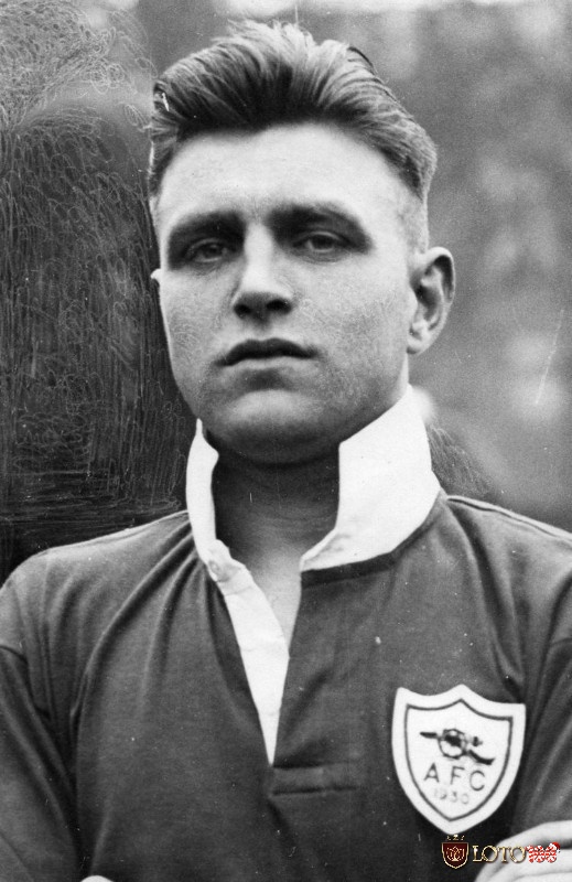 Đội hình xuất sắc nhất Arsenal - Eddie Hapgood