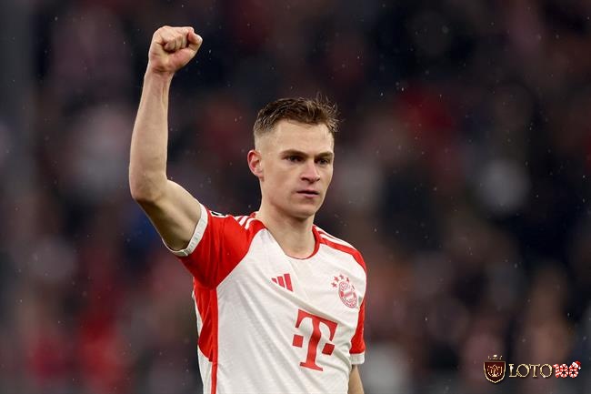 Tiền vệ hay nhất Bundesliga Joshua Kimmich ấn tượng với tài điều chỉnh nhịp trận đấu